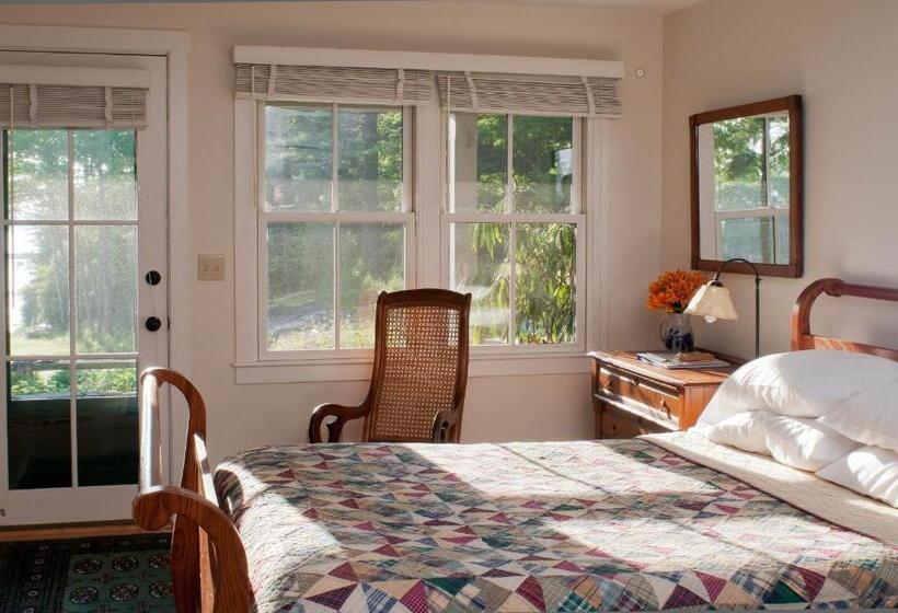 Coveside Bed & Breakfast