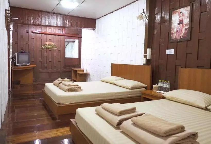 Majatalo Boobpha Resort