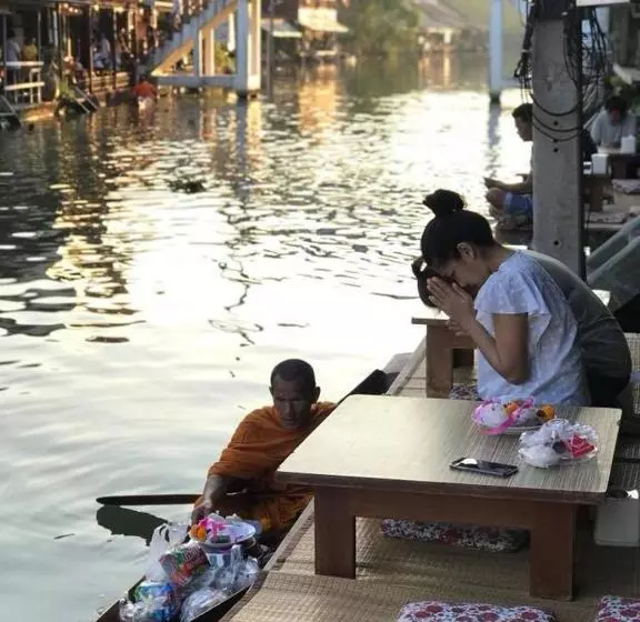 Majatalo Boobpha Resort