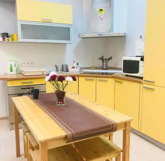 پانسیون Laisves Avenue Hostel Easy Kaunas