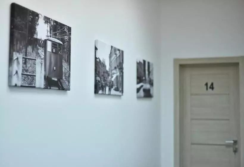 پانسیون Laisves Avenue Hostel Easy Kaunas