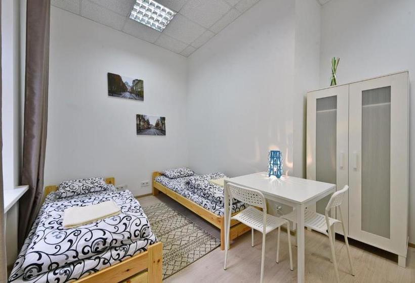 پانسیون Laisves Avenue Hostel Easy Kaunas