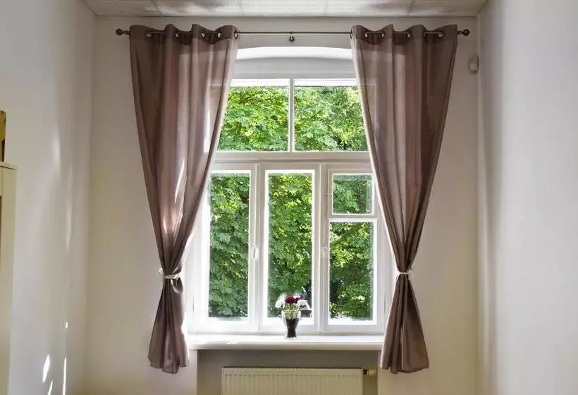 پانسیون Laisves Avenue Hostel Easy Kaunas