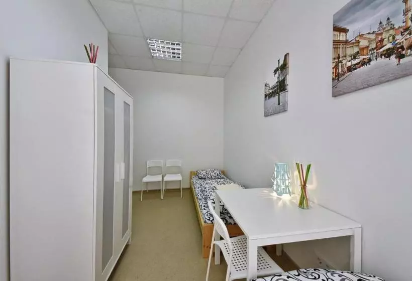 پانسیون Laisves Avenue Hostel Easy Kaunas