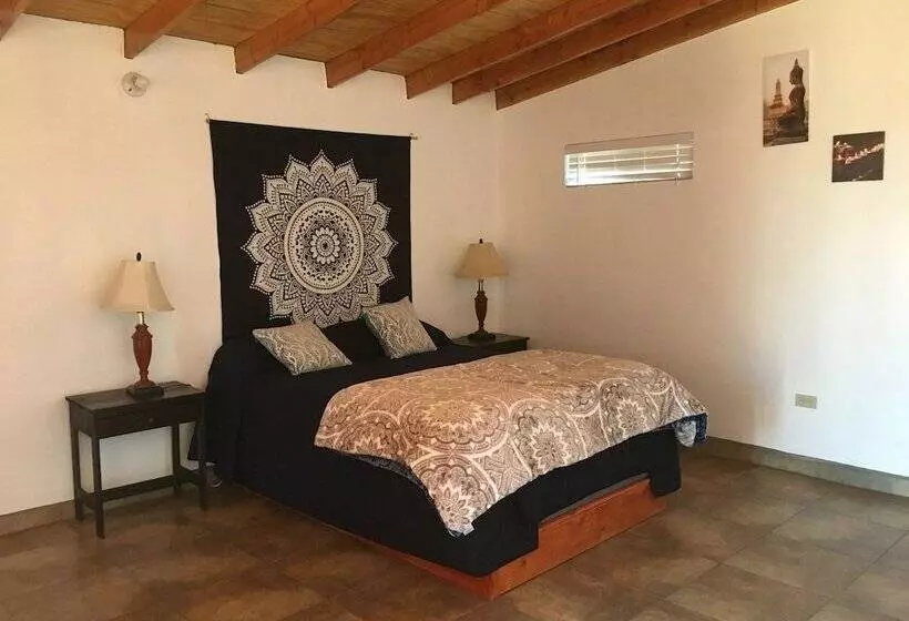 ペンション Posada Soleil Bed & Breakfast