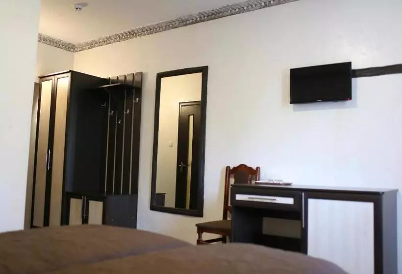 Albergue Astarta Inn