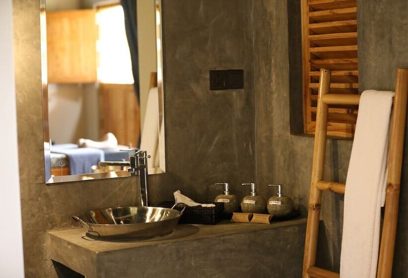 Hotel Wirdana Resort & Spa