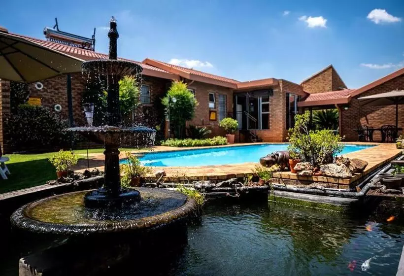 ペンション Asante Guest House