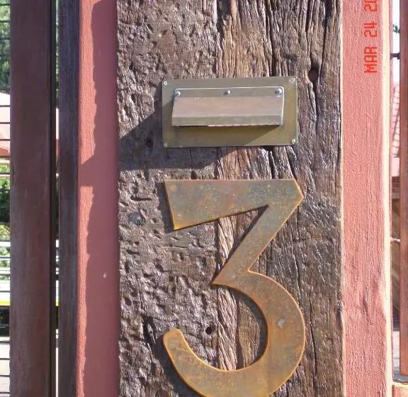 ペンション Asante Guest House