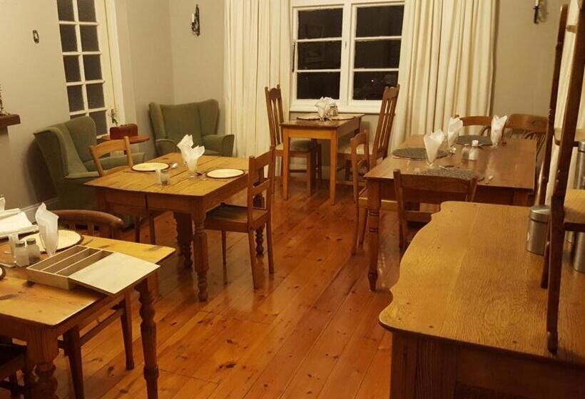 פנסיון Bellevue Manor Guest House