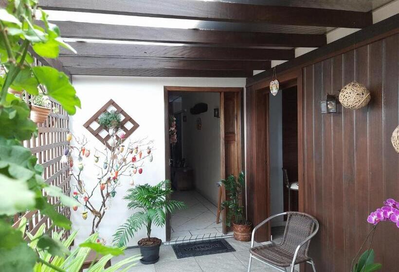 بنسيون Familien Haus Pousada