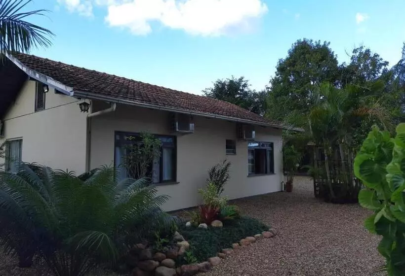 Majatalo Familien Haus Pousada