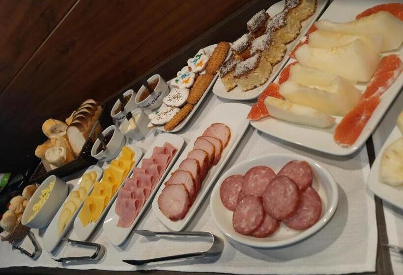 بنسيون Familien Haus Pousada