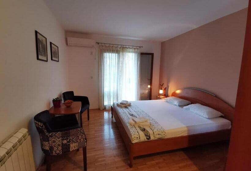 پانسیون Guesthouse Vukasevic