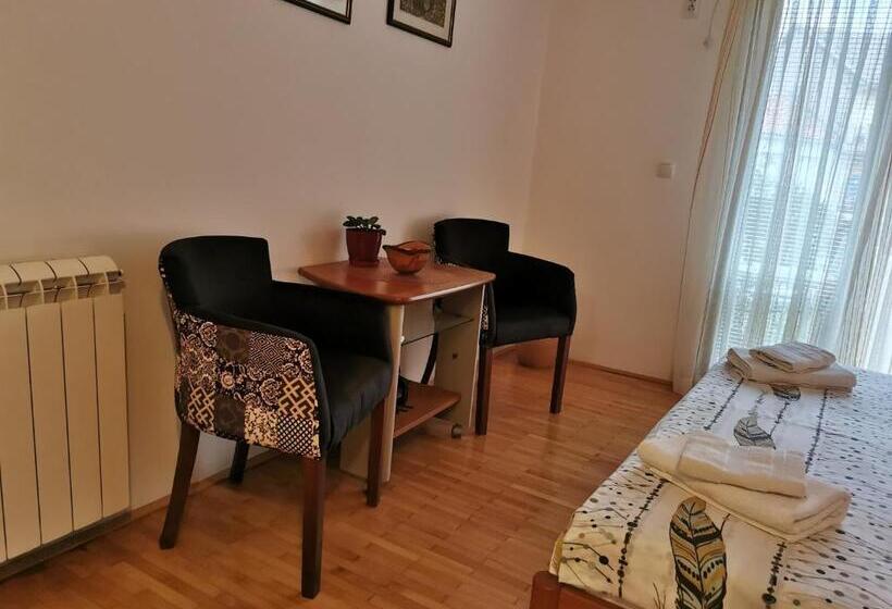 پانسیون Guesthouse Vukasevic