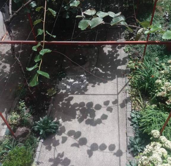 پانسیون Julija Guest House