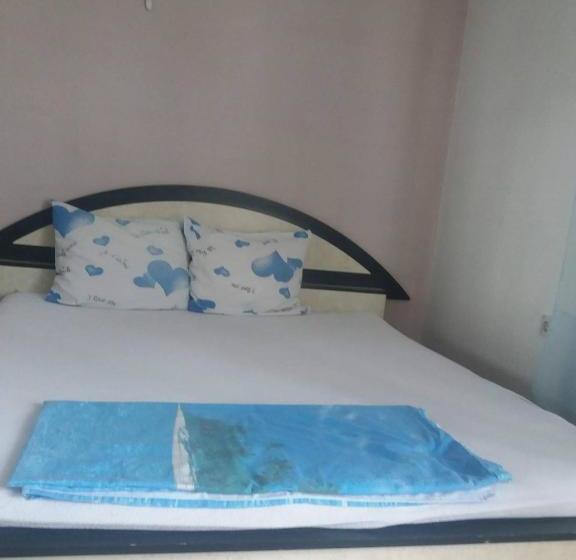 پانسیون Julija Guest House