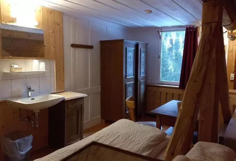 ペンション Landhaus Bad Hopfreben