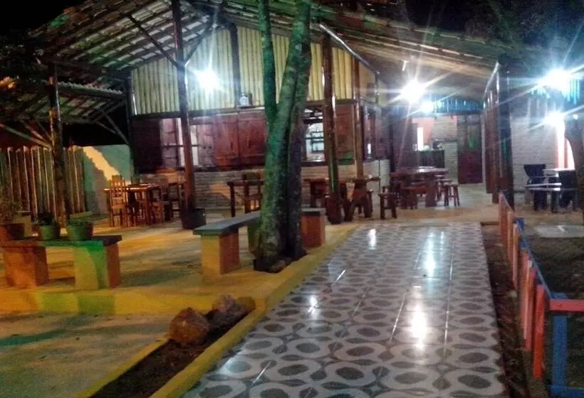 ペンション Pousada Taruma