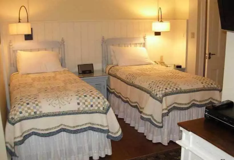 Retkeilymaja The Elmwood Heritage Inn