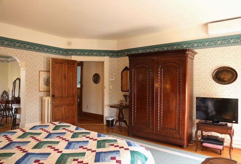 هاستل The Elmwood Heritage Inn