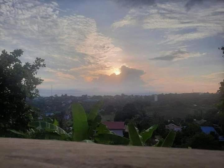 Общежитие Tree Lodge Banlung