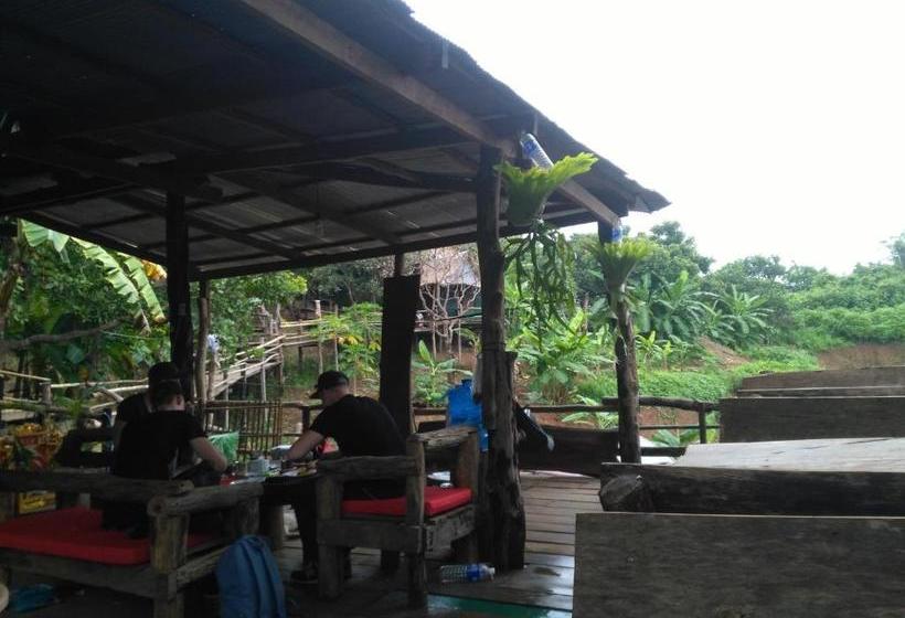 Общежитие Tree Lodge Banlung