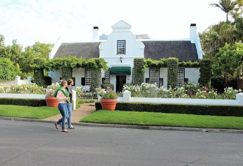 پانسیون Van Der Stel Manor
