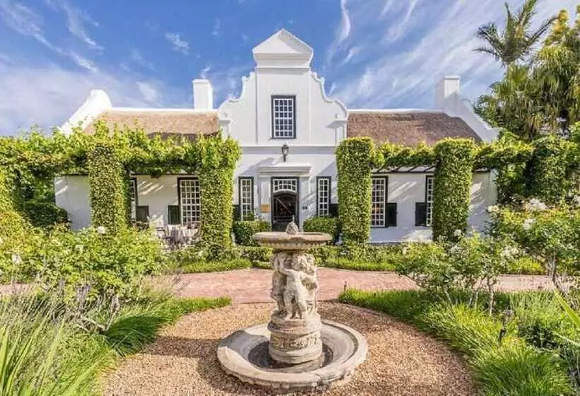 پانسیون Van Der Stel Manor