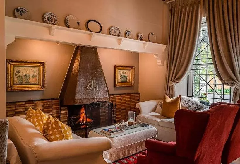 پانسیون Van Der Stel Manor