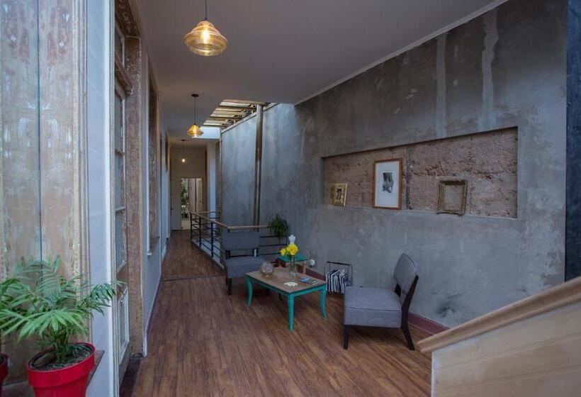 هاستل Casa Lastra