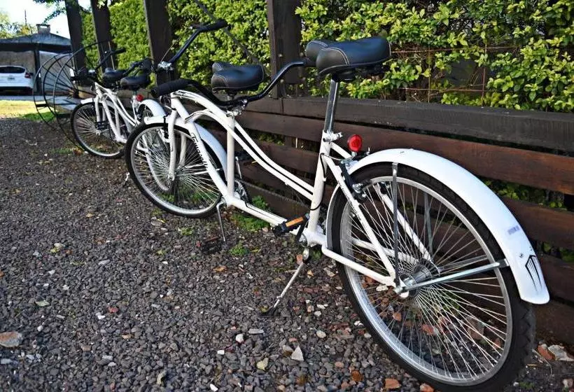 ペンション Esquina Apart