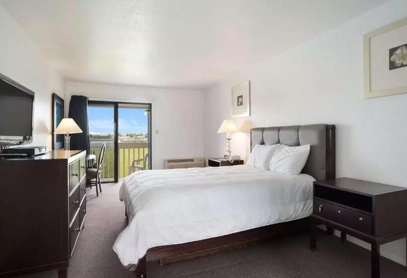 Motelli Rodeway Inn At Somers Cove Marina