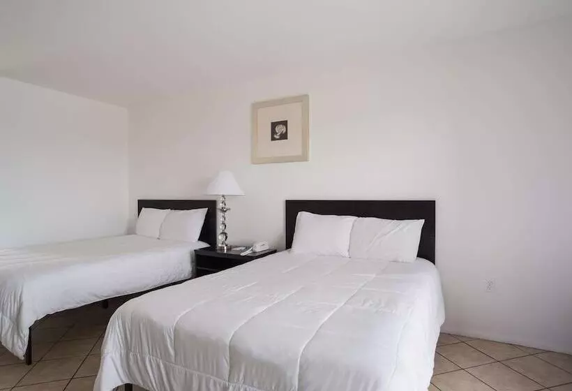 Motelli Rodeway Inn At Somers Cove Marina