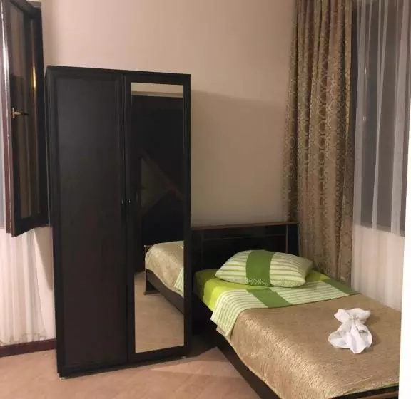 پانسیون Guest House Leto