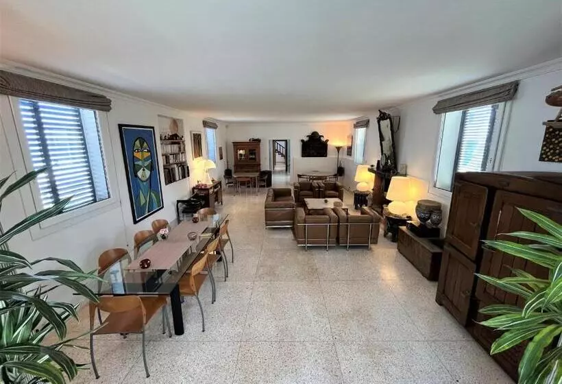 Majatalo Logis La Marine