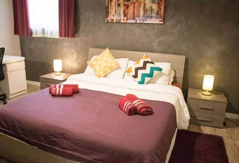 پانسیون Luxury Msida Circle Suites