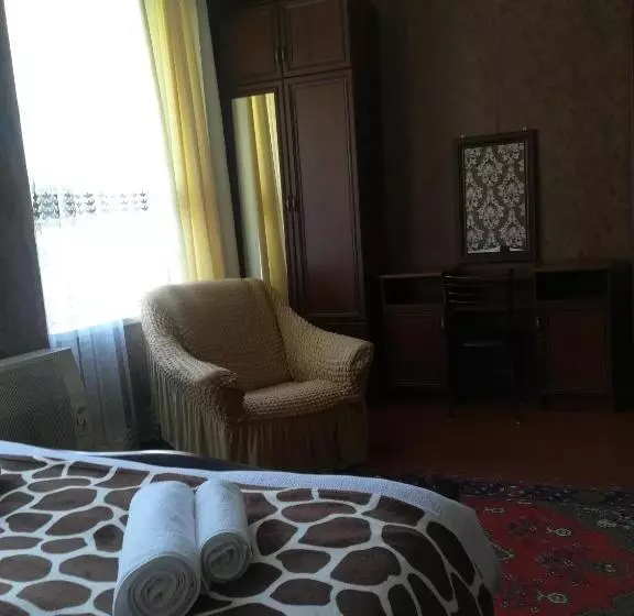 پانسیون Nikoloz Guesthouse