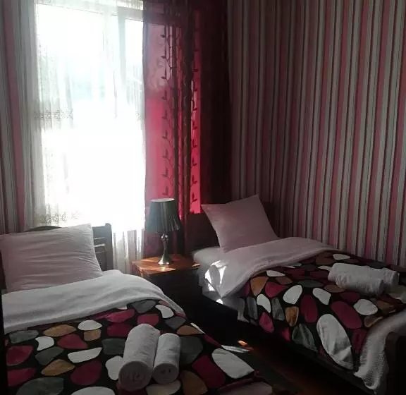 پانسیون Nikoloz Guesthouse