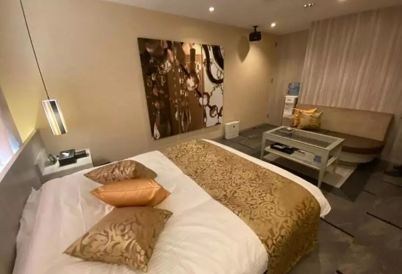 ルトゥール姫路 Retur Himeji 男塾ホテルグループ