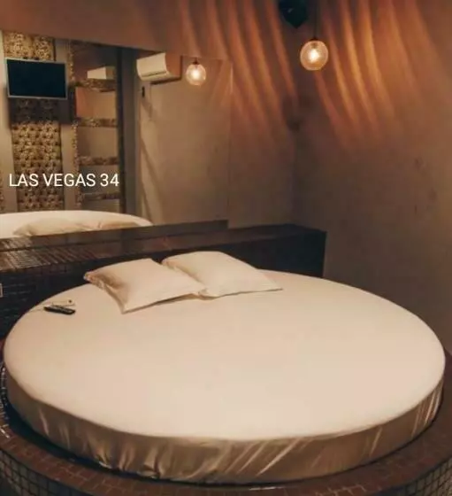 Champagne Motel