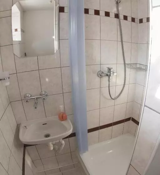 Majatalo Penzion U Nádraží