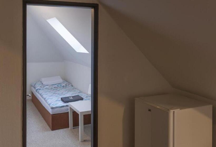 פנסיון Penzion U Nádraží