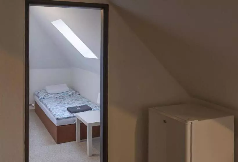 Majatalo Penzion U Nádraží