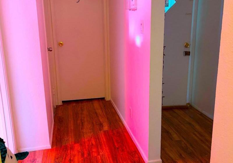 Pansiyon The Yellow Penthouse Llc