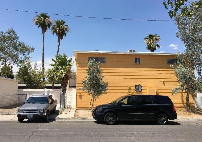 Pansiyon The Yellow Penthouse Llc