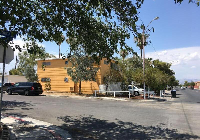 Pansiyon The Yellow Penthouse Llc