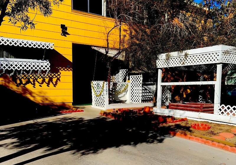 Pansiyon The Yellow Penthouse Llc