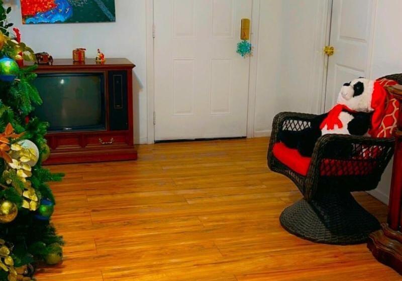 Pansiyon The Yellow Penthouse Llc