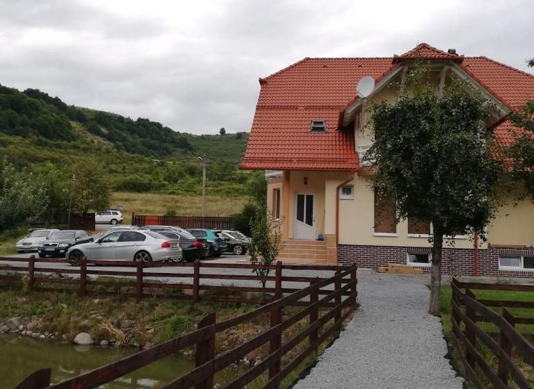 Halasto Pension